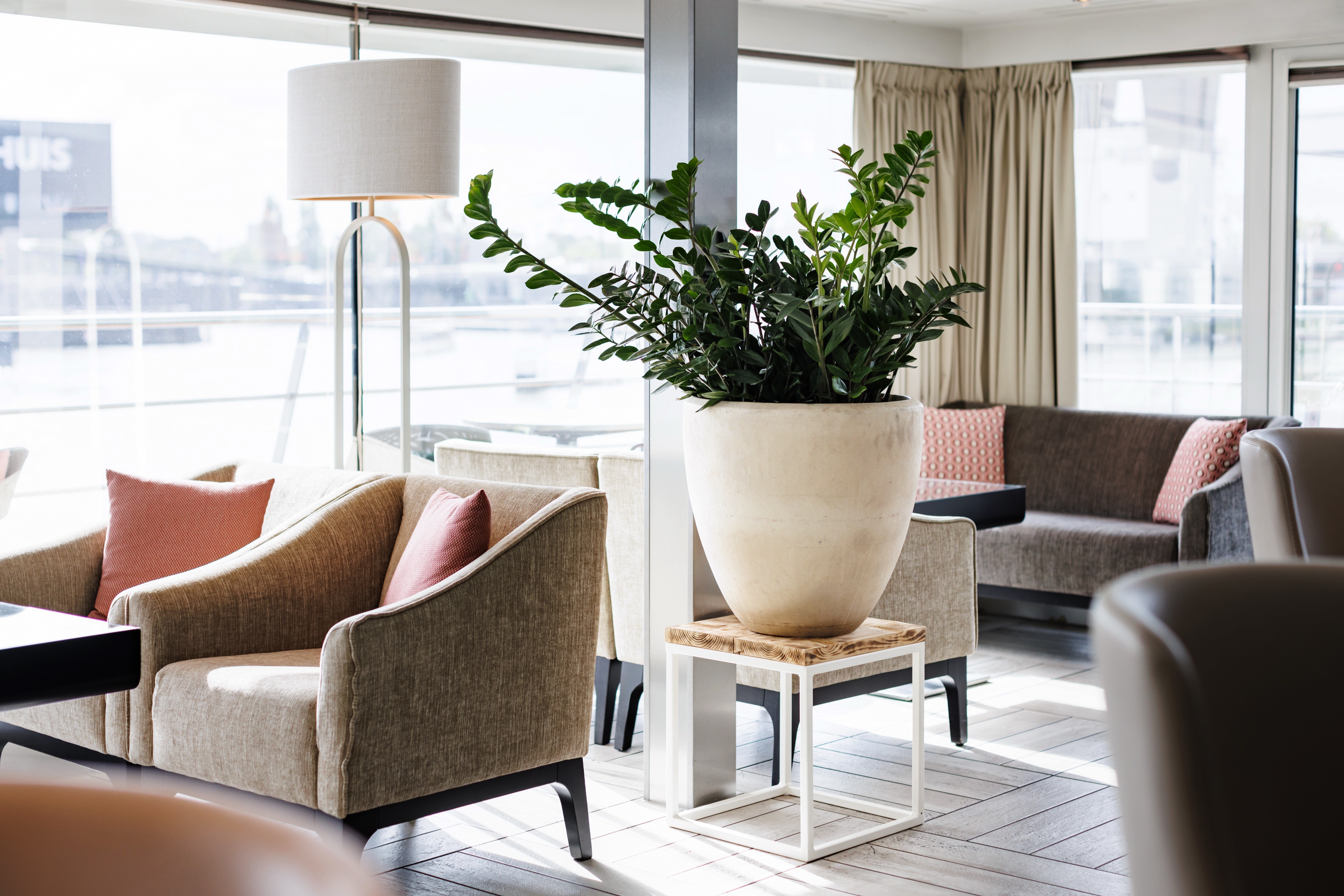 ©Avalon Waterways Avalon Panorama Club Lounge 1